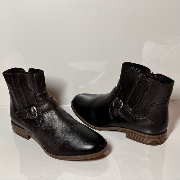 Clarks Collection Camzin Loop Leather Ankle Boot - Picture 2 of 7